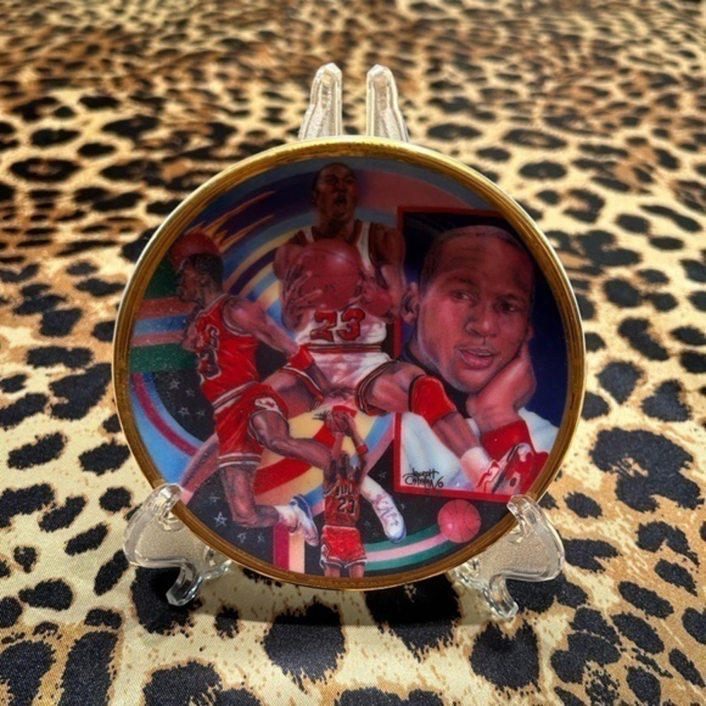 Michael Jordan Sports Impressions Mini Collectable Plate with Stand